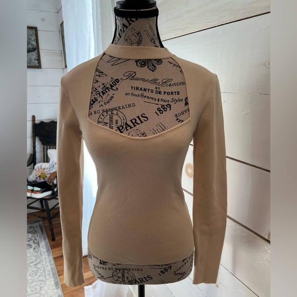 Zara cutout Cream Women's Top, size medium, EUC, bodycon, stretchy, knit - Picture 1 of 8